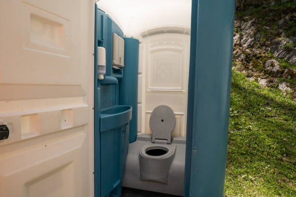 Best Portable restroom trailer rental  in Johnstown, CO